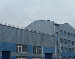 Оттенки неба: облицовка фасада Мозырского НПЗ